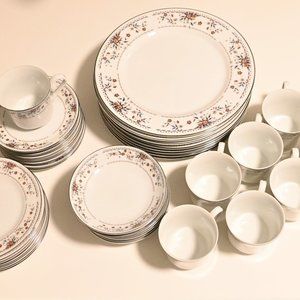 *SOLD*  40-piece CLAREMONT by Wade-Sone Fine Porcelain China from Japan. Perfect